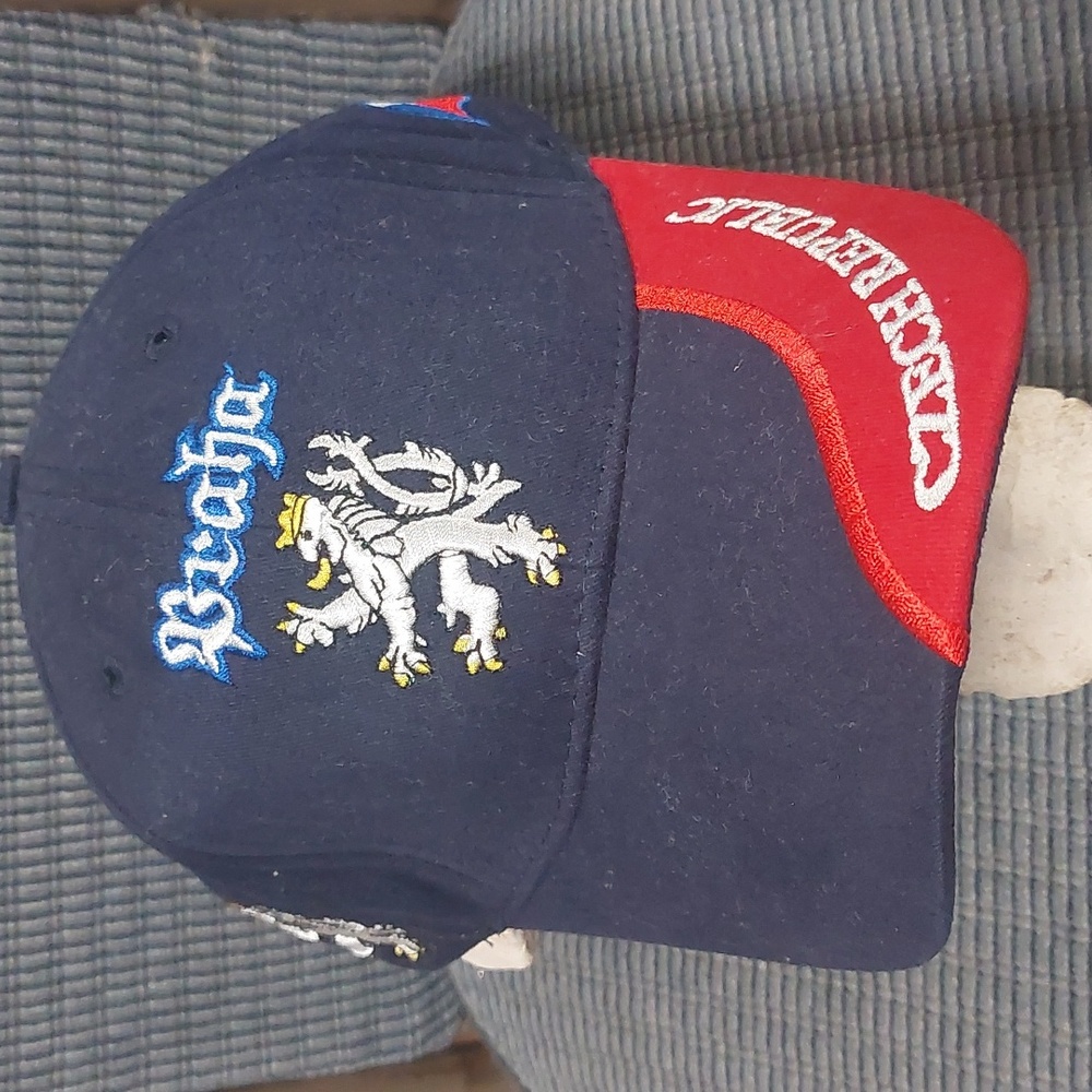 Czech Republic adjustable size cap